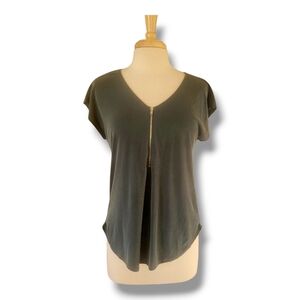 Green Envelope Sleeveless Top With From Zipper. Size Medium